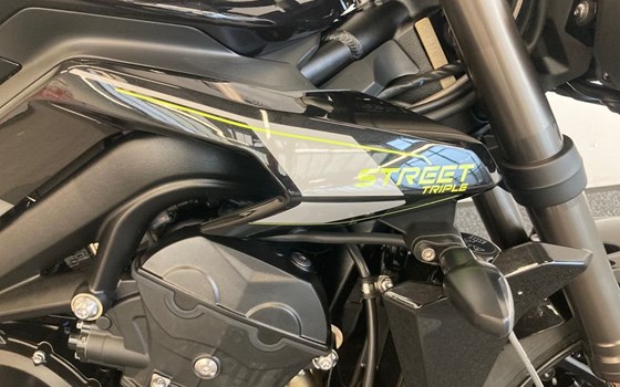 Neufahrzeug Triumph Street Triple 765 RS - Bild 3 Neufahrzeug Triumph Street Triple 765 RS - Bild 3