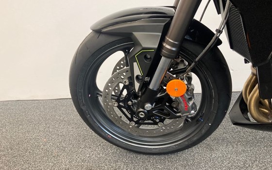 Neufahrzeug Triumph Street Triple 765 RS - Bild 16 Neufahrzeug Triumph Street Triple 765 RS - Bild 16
