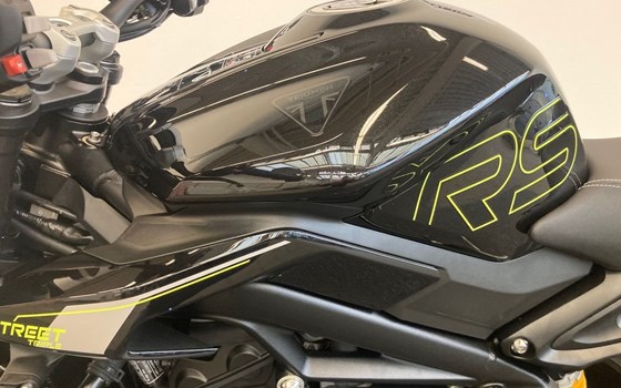 Neufahrzeug Triumph Street Triple 765 RS - Bild 17 Neufahrzeug Triumph Street Triple 765 RS - Bild 17