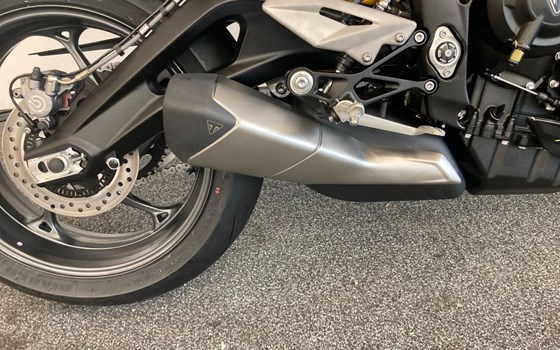Neufahrzeug Triumph Street Triple 765 RS - Bild 9 Neufahrzeug Triumph Street Triple 765 RS - Bild 9