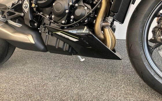 Neufahrzeug Triumph Street Triple 765 RS - Bild 11 Neufahrzeug Triumph Street Triple 765 RS - Bild 11