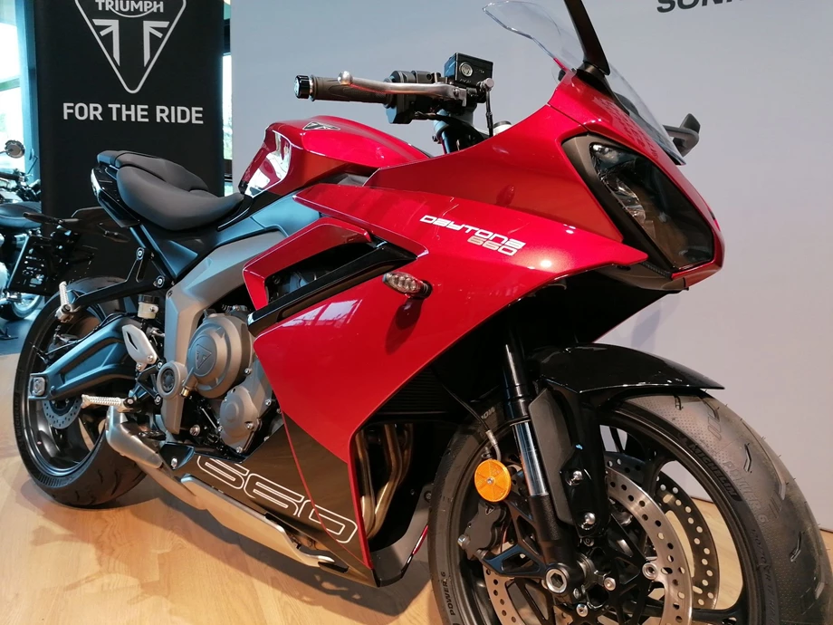 Angebot Triumph Daytona 660 Bild 5: Angebot Triumph Daytona 660