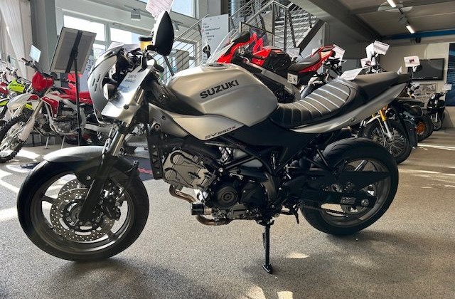 Suzuki SV650X