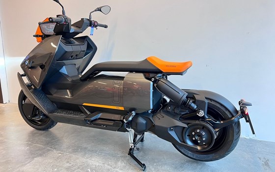 Gebrauchtmotorrad BMW CE 04 - Bild 1