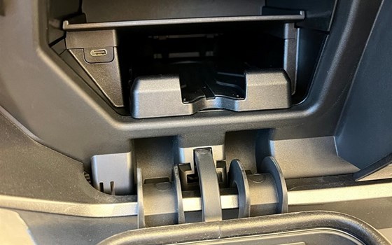 Gebrauchtmotorrad BMW CE 04 - Bild 3