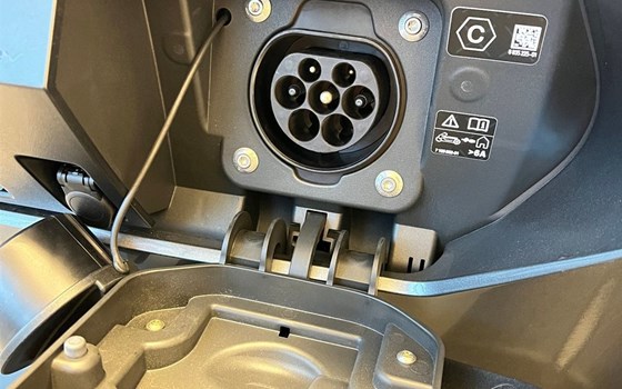 Gebrauchtmotorrad BMW CE 04 - Bild 6