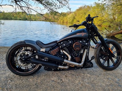 Softail Breakout 114 FXBRS