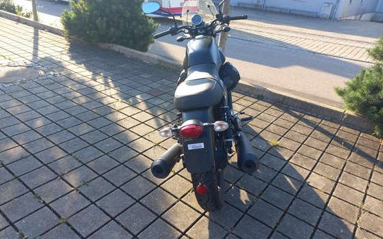 Gebrauchtmotorrad Moto Guzzi V7 III Stone - Bild 3