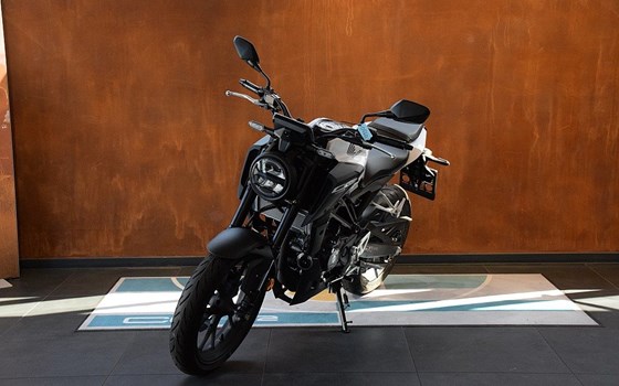 Neufahrzeug Honda CB125R - Bild 2