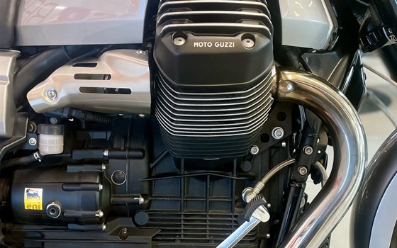 Gebrauchtmotorrad Moto Guzzi California 1400 Custom - Bild 8