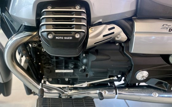 Gebrauchtmotorrad Moto Guzzi California 1400 Custom - Bild 9