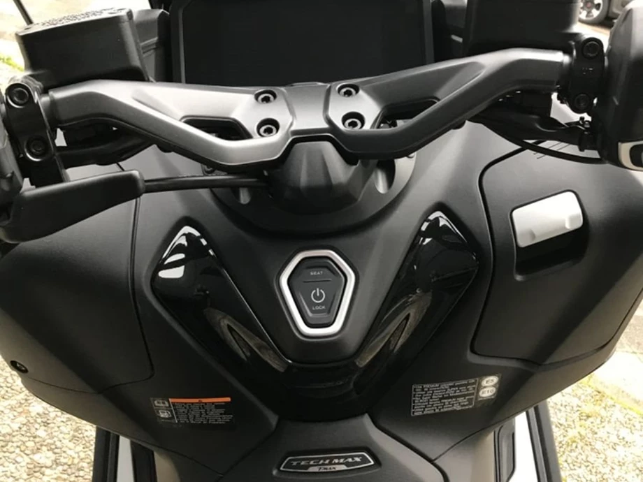 Angebot Yamaha TMAX Tech MAX Bild 6: Angebot Yamaha TMAX Tech MAX