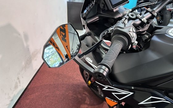 Neufahrzeug KTM 890 SMT - Bild 15