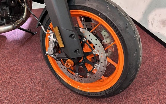 Neufahrzeug KTM 890 SMT - Bild 12