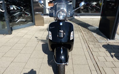 Vespa GTS 300