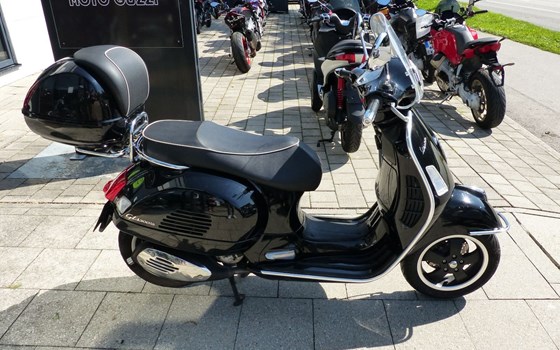 Gebrauchtmotorrad Vespa GTS 300 - Bild 13