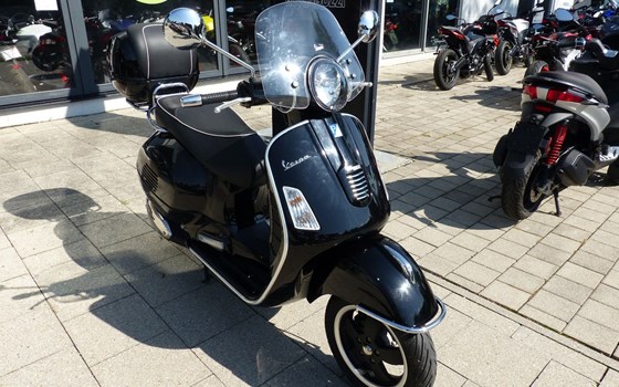 Gebrauchtmotorrad Vespa GTS 300 - Bild 15