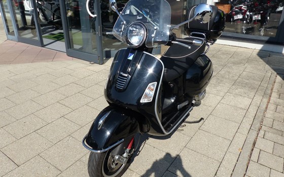 Gebrauchtmotorrad Vespa GTS 300 - Bild 3