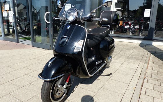 Gebrauchtmotorrad Vespa GTS 300 - Bild 4