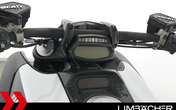 Gebrauchtmotorrad Ducati Diavel Carbon - Bild 25