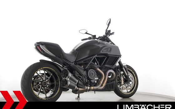 Gebrauchtmotorrad Ducati Diavel Carbon - Bild 9