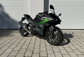 Kawasaki Ninja 500 SE