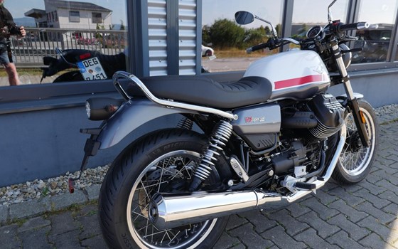 Neufahrzeug Moto Guzzi V7 Special - Bild 4