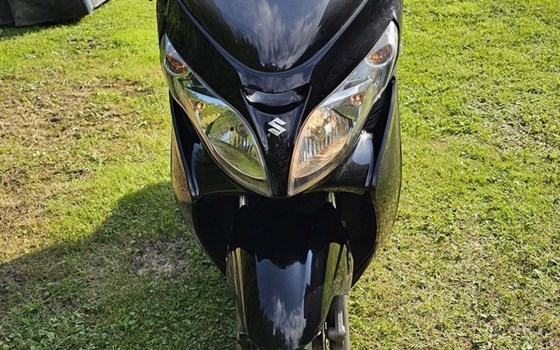Gebrauchtmotorrad Suzuki Burgman 400 - Bild 5 Gebrauchtmotorrad Suzuki Burgman 400 - Bild 5