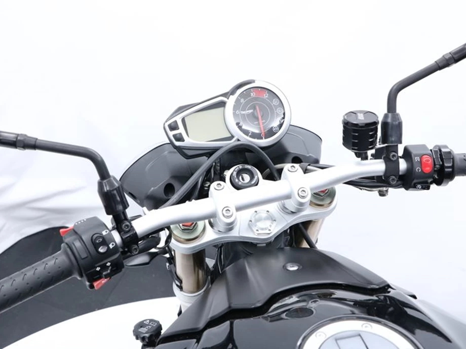 Angebot Triumph Speed Triple 1050 Bild 9: Angebot Triumph Speed Triple 1050