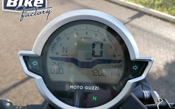 Gebrauchtmotorrad Moto Guzzi V9 Bobber Special Edition - Bild 5 Gebrauchtmotorrad Moto Guzzi V9 Bobber Special Edition - Bild 5