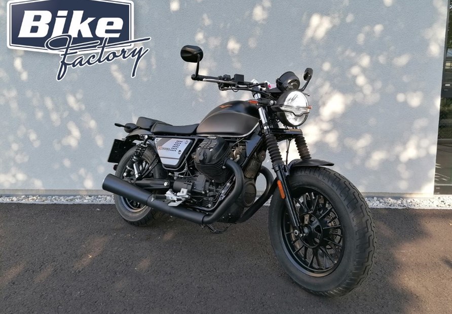 Moto Guzzi V9 Bobber Special Edition (schwarz)