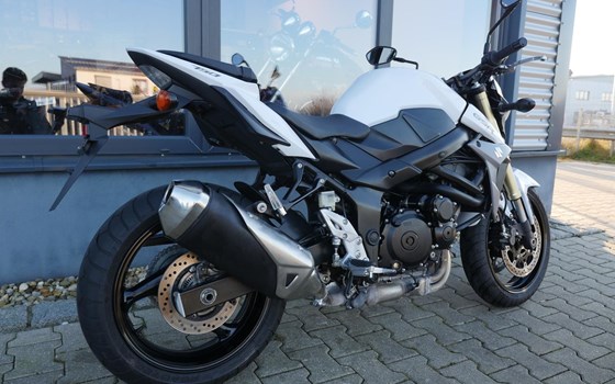 Gebrauchtmotorrad Suzuki GSR 750 - Bild 4
