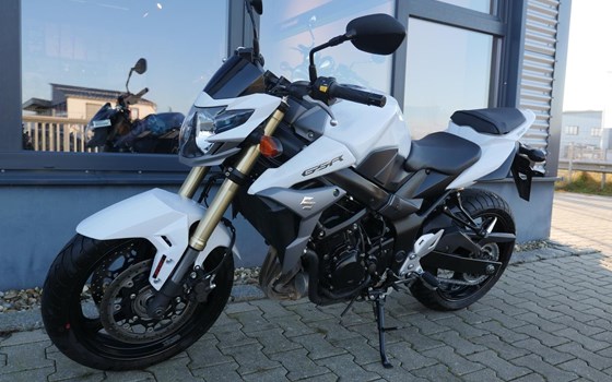 Gebrauchtmotorrad Suzuki GSR 750 - Bild 5