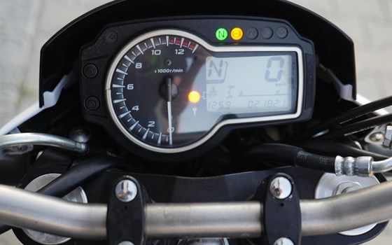 Gebrauchtmotorrad Suzuki GSR 750 - Bild 9