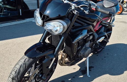 Gebrauchtmotorrad Triumph Street Triple 675 R