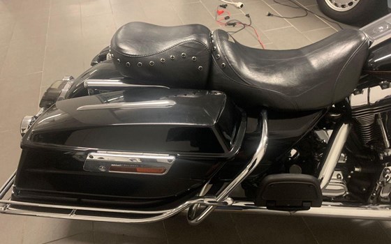 Gebrauchtmotorrad Harley-Davidson Touring Road King FLHR - Bild 3