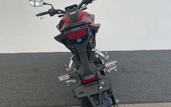 Neufahrzeug Honda CB125R - Bild 6 Neufahrzeug Honda CB125R - Bild 6