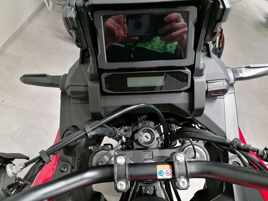 Honda CRF1100L Africa Twin (Grand Prix Red) - Bild 5