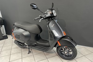 Angebot Vespa GTS 300 Super Sport