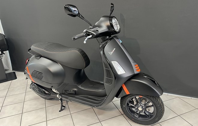 Vespa GTS 300 Super Sport