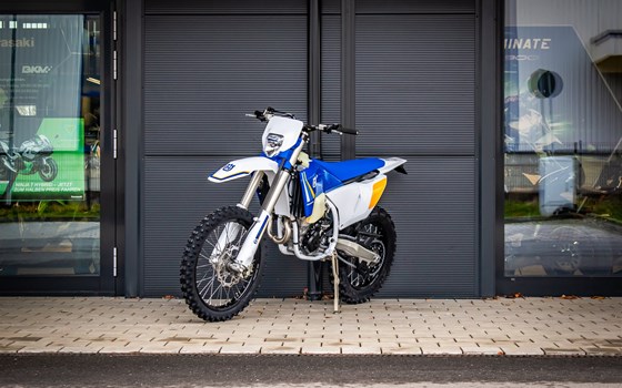 Neufahrzeug Husqvarna FE 350 Heritage - Bild 5