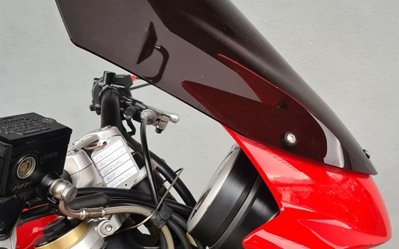 Gebrauchtmotorrad Triumph Street Triple - Bild 9 Gebrauchtmotorrad Triumph Street Triple - Bild 9