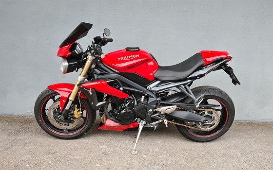 Gebrauchtmotorrad Triumph Street Triple - Bild 2 Gebrauchtmotorrad Triumph Street Triple - Bild 2