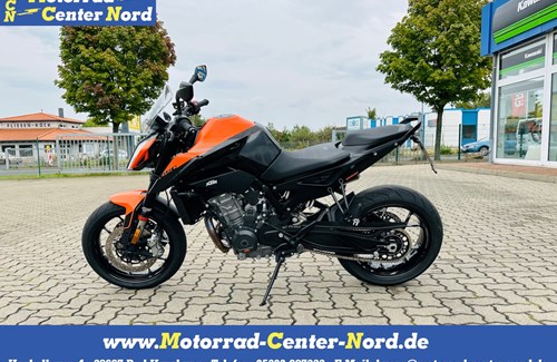 Gebrauchtmotorrad KTM 890 Duke