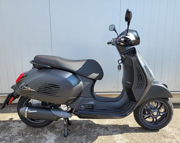 Vespa GTS 300 hpe Super Sport