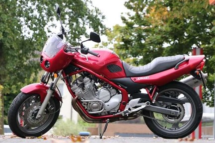 Yamaha XJ 600