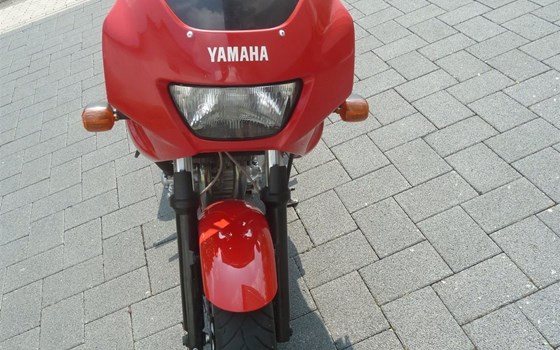 Gebrauchtmotorrad Yamaha TRX 850 - Bild 2