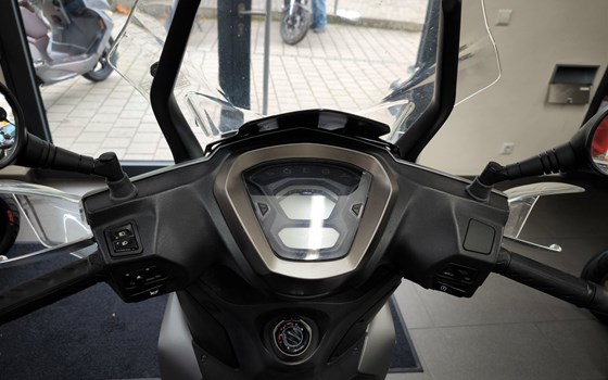 Gebrauchtmotorrad Kymco Agility 300i ABS - Bild 9