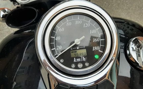 Gebrauchtmotorrad Suzuki VL 800 Volusia - Bild 4