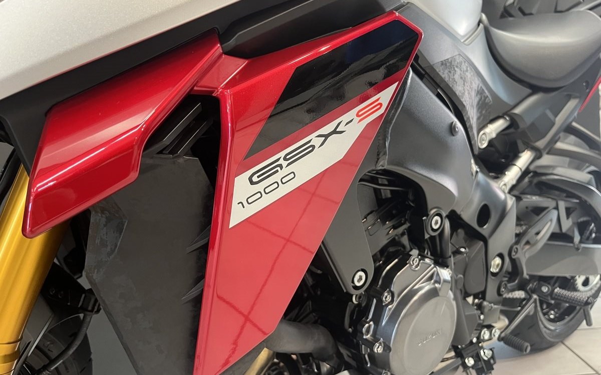 Zum Vergrößern bitte anklicken! Angebot Suzuki GSX-S1000